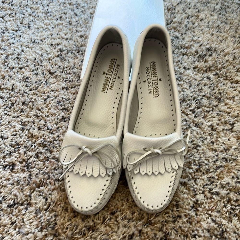 Minnetonka Moccasin Women’s slip-on moccasin new in box!